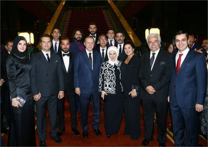Ünlüler 29 Ekim Resepsiyonu'na akın etti