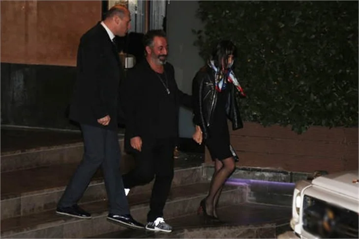 Cem Yılmaz'ın meçhul arkadaşı ortaya çıktı