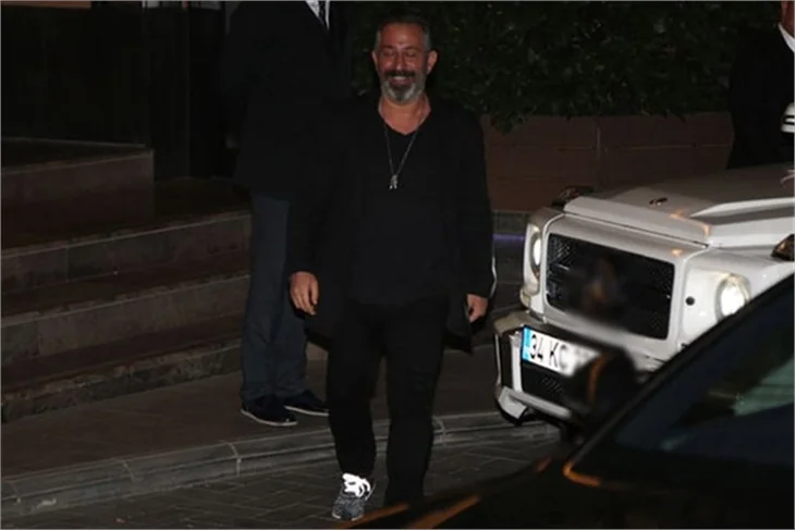 Cem Yılmaz'ın meçhul arkadaşı ortaya çıktı