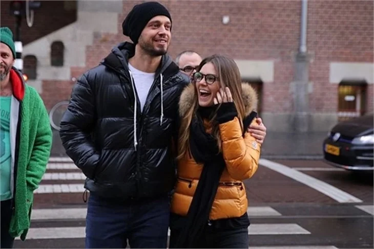 Aslı, Murat'ın peşini bırakmadı