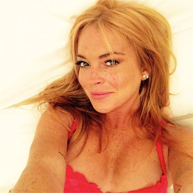 Burcu Esmersoy - Lindsay Lohan rekabeti!