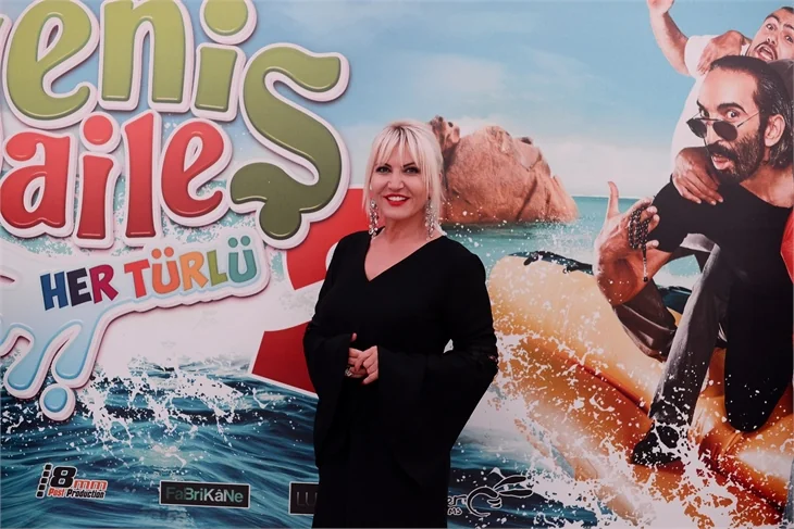 'Geniş Aile Her Türlü'ye renkli gala!