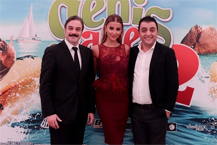 'Geniş Aile Her Türlü'ye renkli gala!