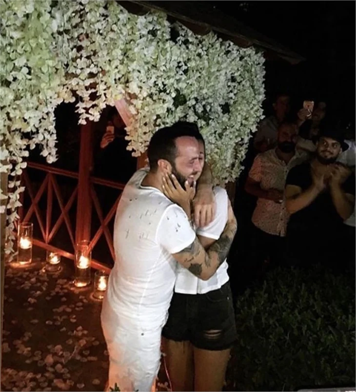 Berkay'ın geciken düğün hediyesi!