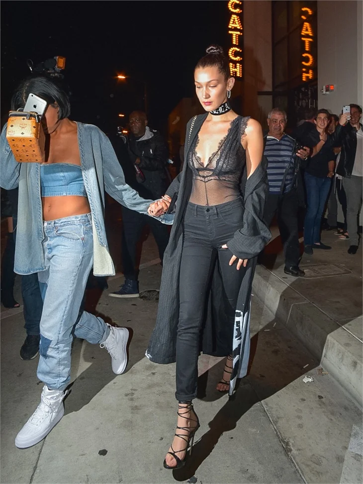 Bella Hadid'in yemek kıyafeti