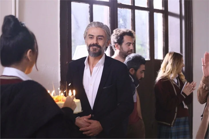 'Hayat Bazen Tatlıdır' setinde sürpriz doğum günü!