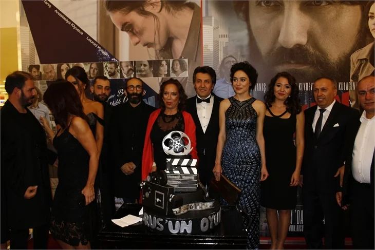 'Rus'un Oyunu' gala yaptı!