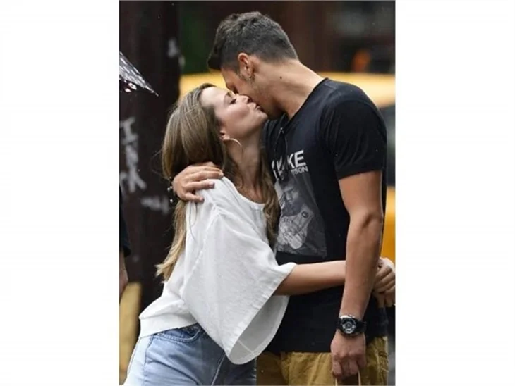 Mesut Özil'in sevgilisi Mandy Capristo, Özil'i sildi!