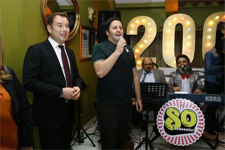 Seksenler ekibi 200. bölümü kutladı
