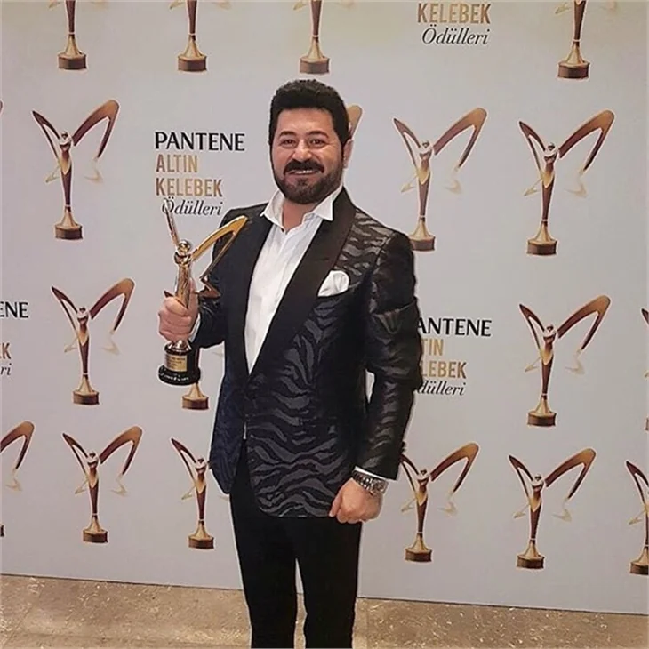 Altın Kelebek Ödülleri'nin kırmızı halısında şıklık yarışı