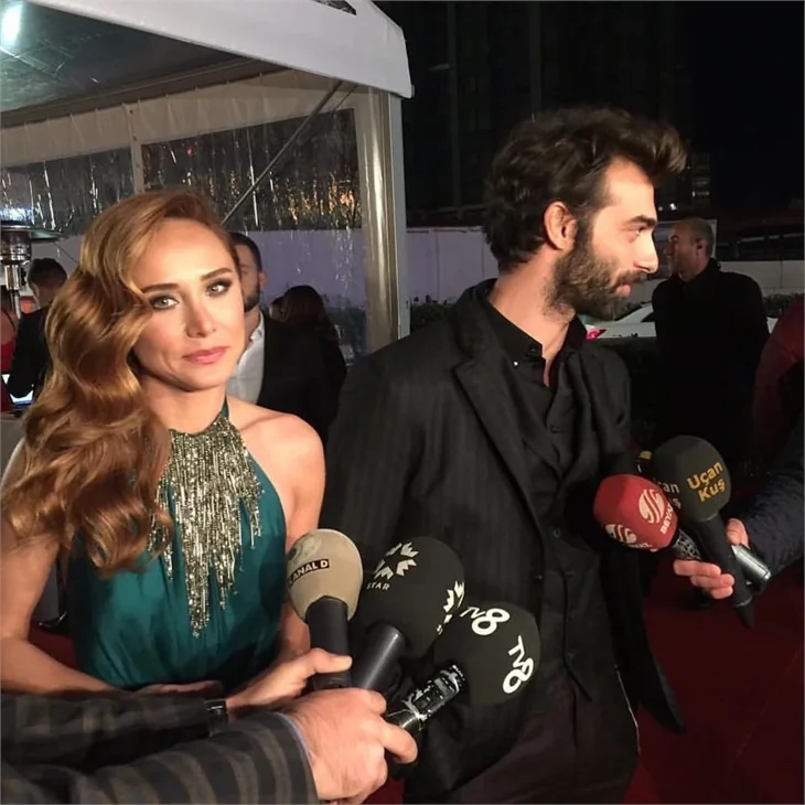 Altın Kelebek Ödülleri'nin kırmızı halısında şıklık yarışı