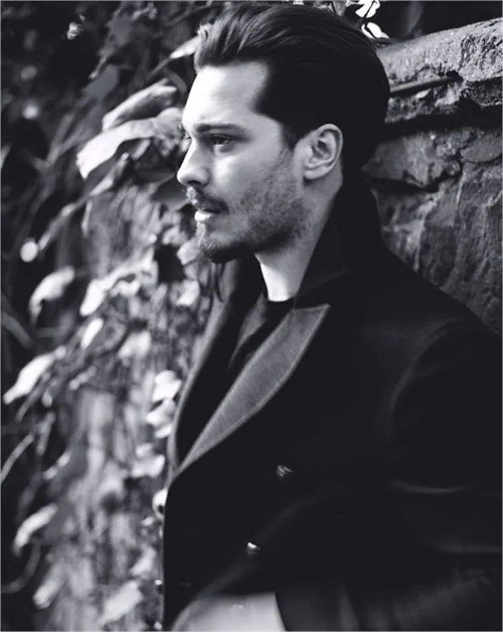 Çağatay Ulusoy 'Geleceğe ışık tuttu'