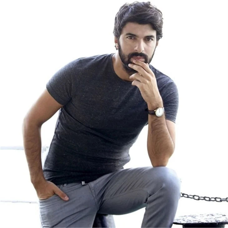 Engin Akyürek ile Fahriye Evcen sosyal medyayı salladı