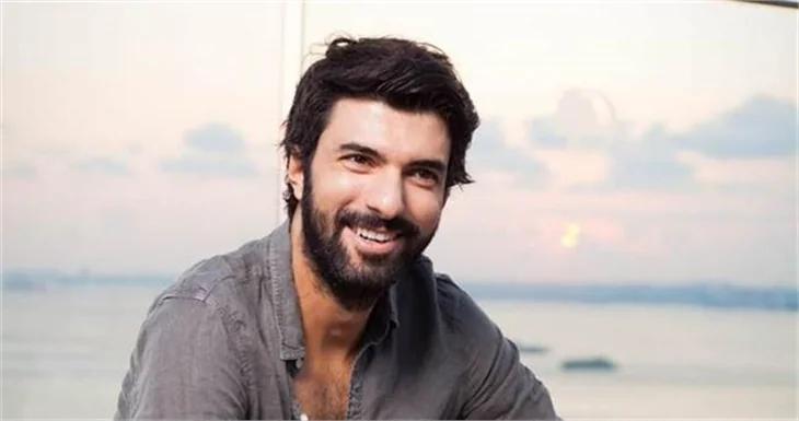 Engin Akyürek ile Fahriye Evcen sosyal medyayı salladı