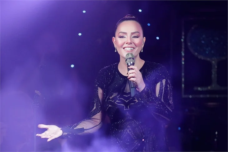 Ebru Gündeş ile Günay yerinden oynadı!