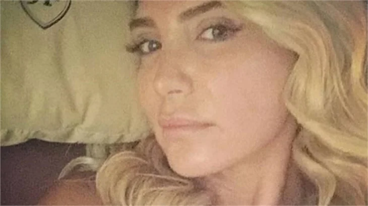 Ünlülerden makyajsız selfie'ler