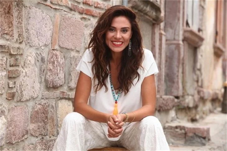 Şükran Ovalı'dan Asena'ya gönderme