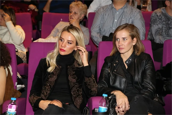 Çevik ailesi tam kadro "Sen Benim HerŞeyimsin"in galasında!