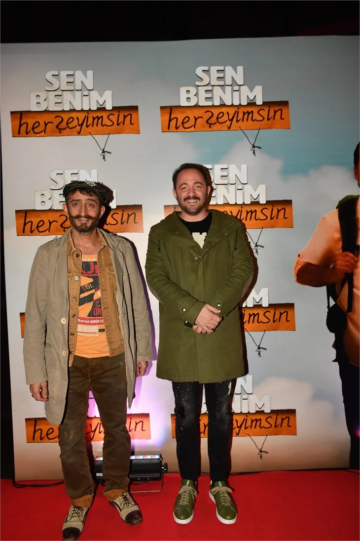 Çevik ailesi tam kadro "Sen Benim HerŞeyimsin"in galasında!