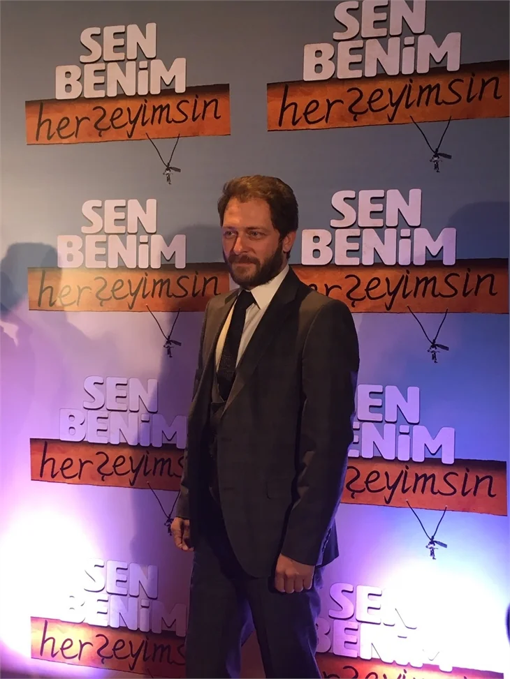 Çevik ailesi tam kadro "Sen Benim HerŞeyimsin"in galasında!