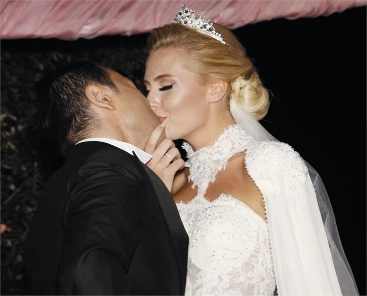 Chloe Loughnan: Serdar benden boşanamaz çünkü...