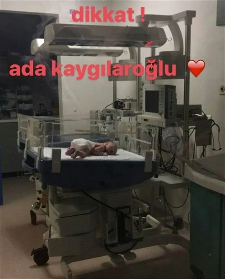 Melis Kaygılaroğlu kızı Ada'nın doğum anını yazdı!