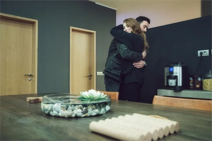 Kiralık Aşk'ta Defne'nin kaybedecek bir şeyi yok!
