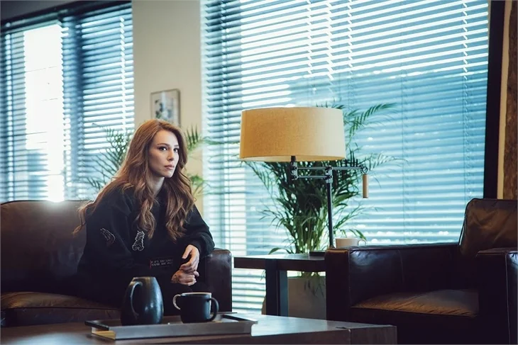 Kiralık Aşk'ta Defne'nin kaybedecek bir şeyi yok!