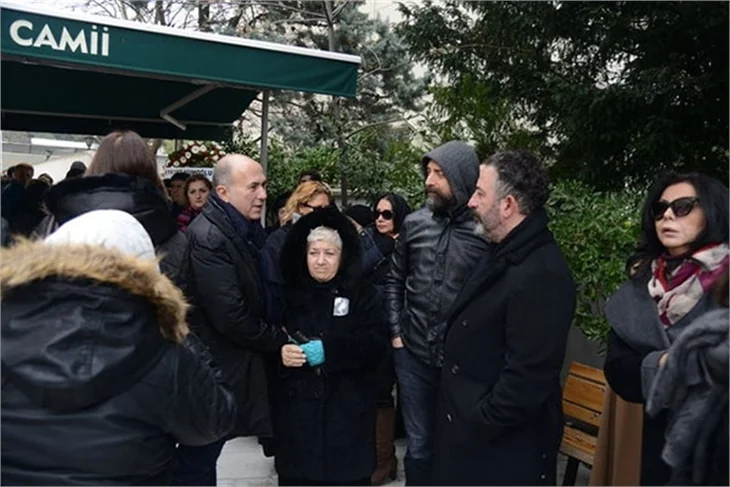 Ferzan Özpetek'i  yalnız bırakmadılar!