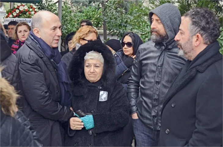 Ferzan Özpetek'i  yalnız bırakmadılar!