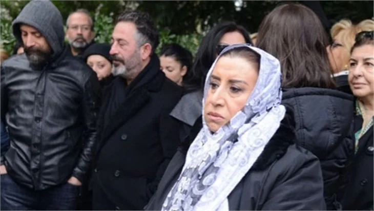 Ferzan Özpetek'i  yalnız bırakmadılar!