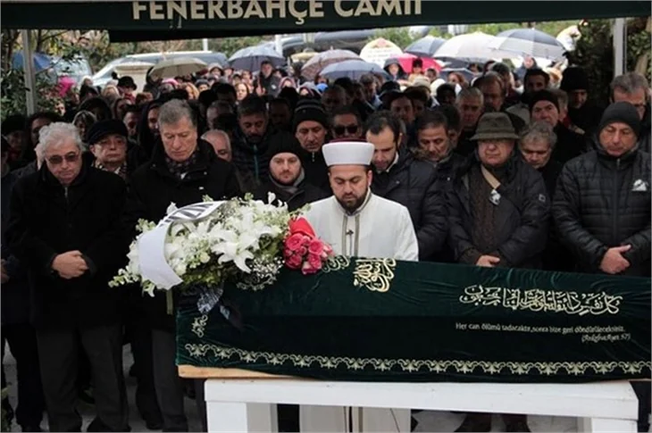 Ferzan Özpetek'i  yalnız bırakmadılar!