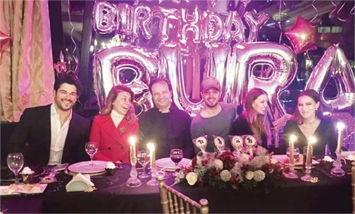 Burak Özçivit, Fahriye Evcen'e evlenme teklif etti
