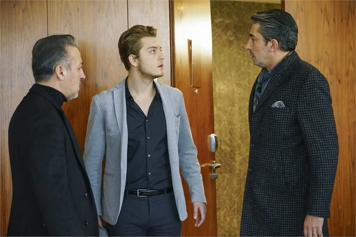 "Paramparça"da Dilara'dan kan donduran teklif!
