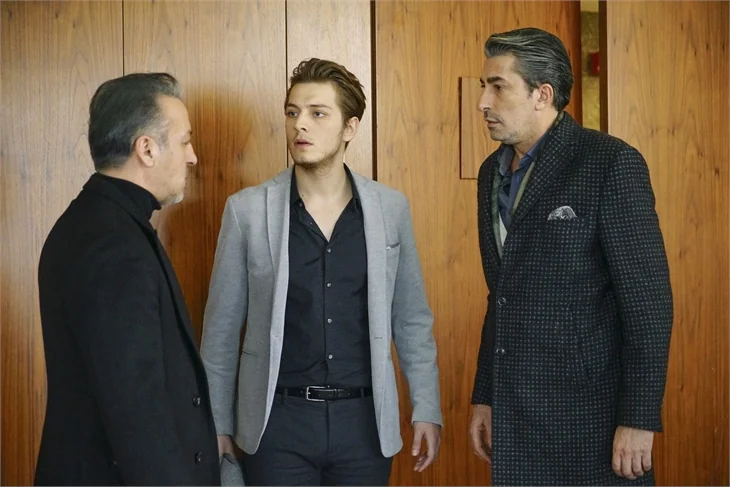 "Paramparça"da Dilara'dan kan donduran teklif!