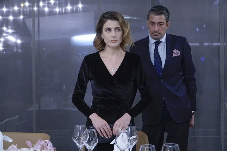 "Paramparça"da Dilara'dan kan donduran teklif!
