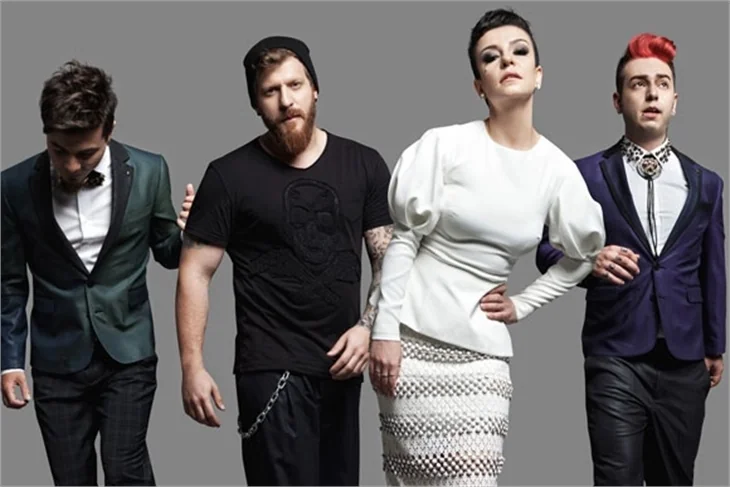 Fatma Turgut "Model" grubundan ayrıldı!