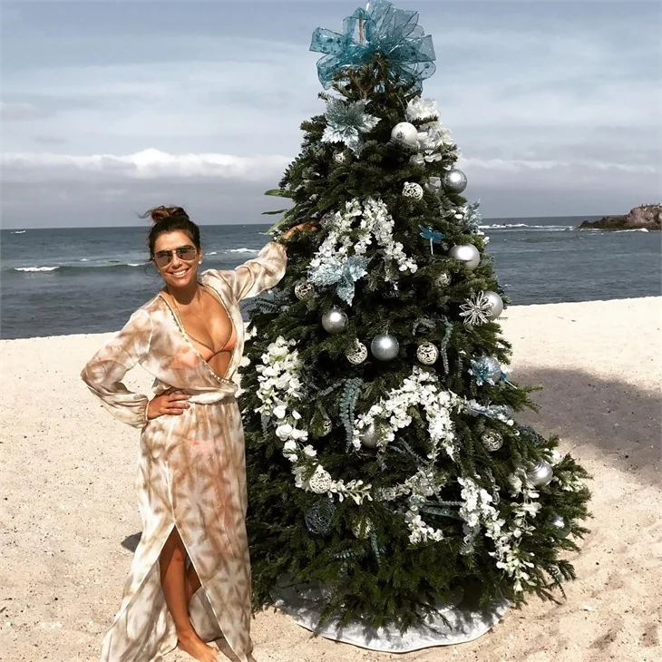 Eva Longoria'dan bikini şov
