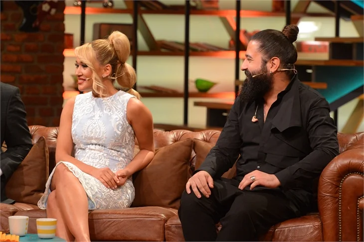 Beyaz Show'da evlenme teklifi!