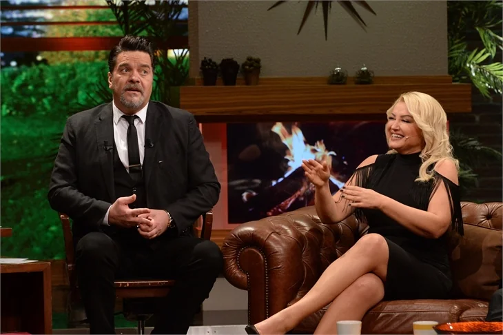 Beyaz Show'da evlenme teklifi!