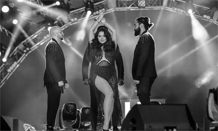 Bakü'de 'Hadise' çıkardı!