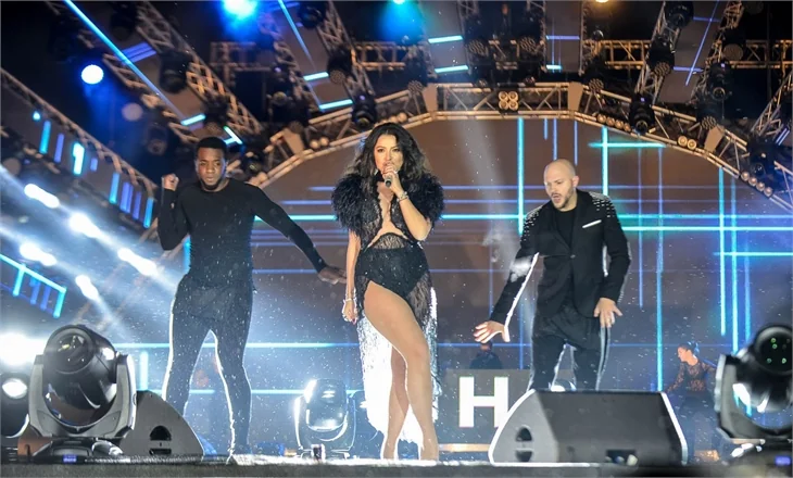 Bakü'de 'Hadise' çıkardı!
