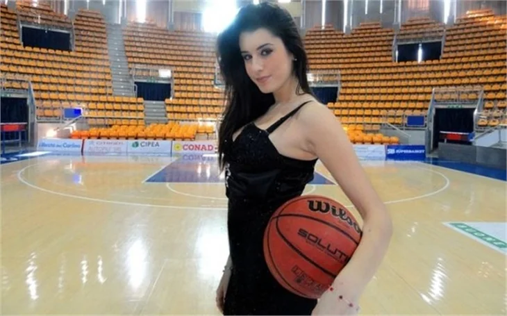 Basketbolun en seksi kızı: Valentina Vignali