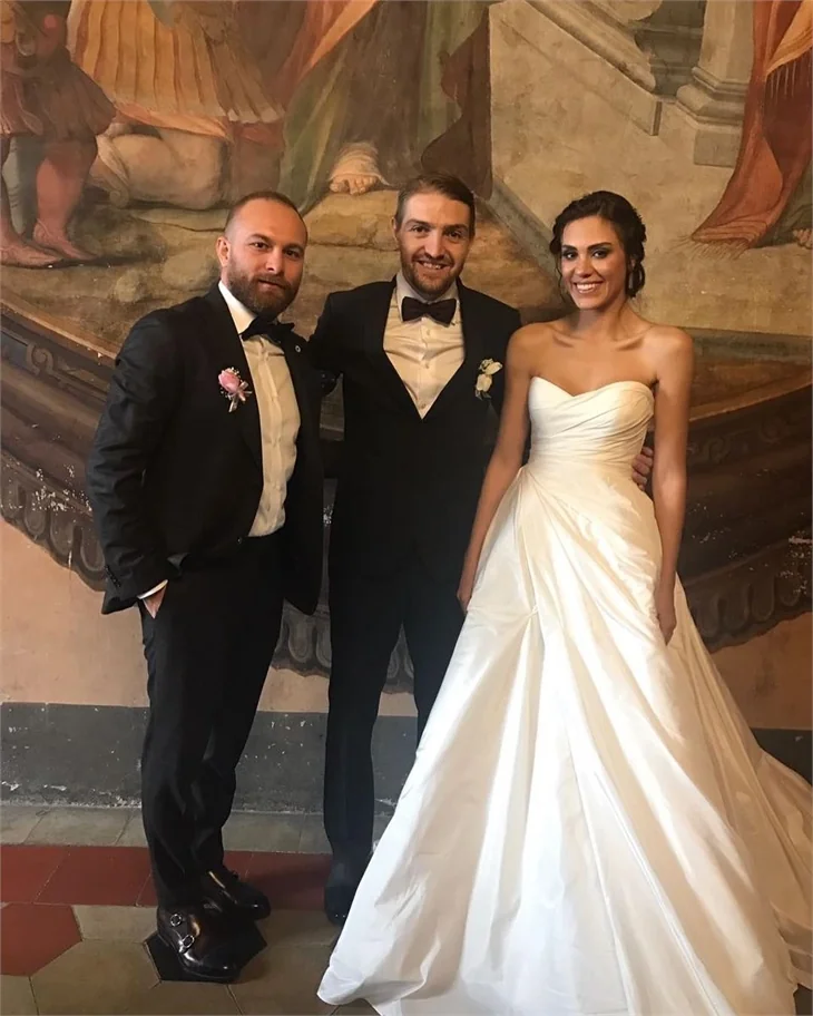 Caner Erkin ve Şükran Ovalı'nın düğün fotoğrafları