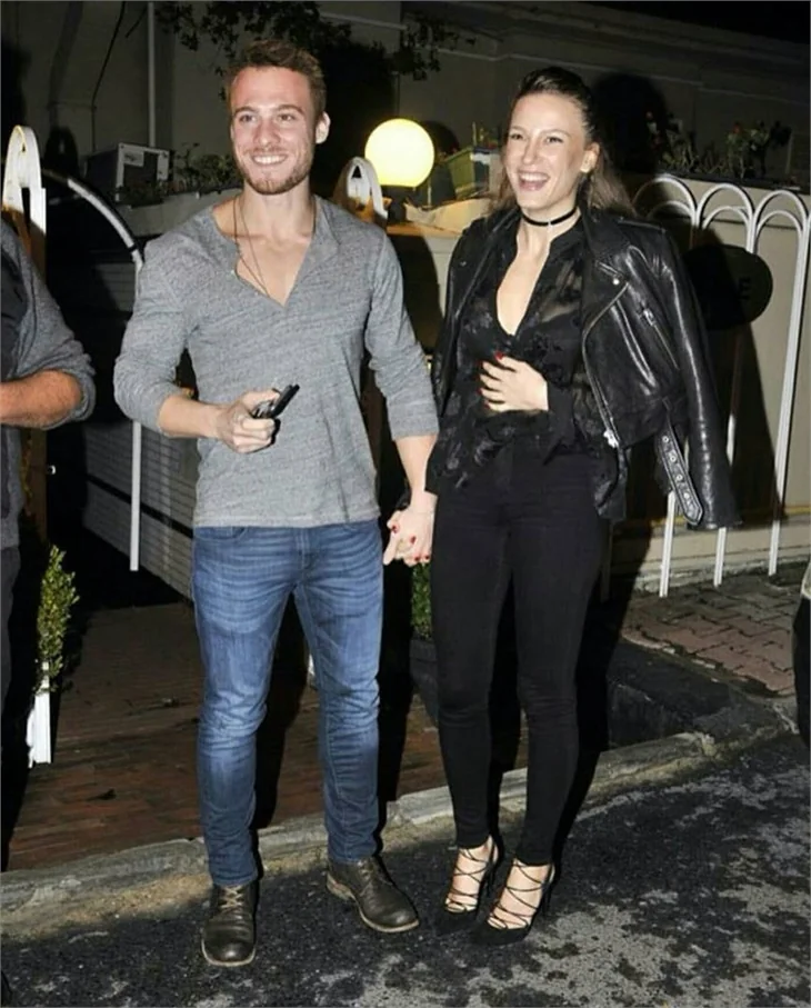Kerem Bürsin ve Serenay Sarıkaya'nın tercihi Kanlıca