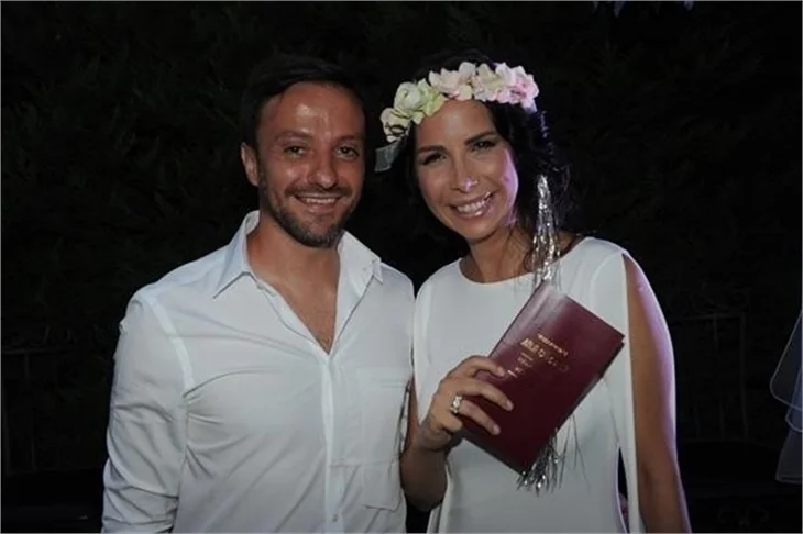 Tuğba Özerk üzerine dövdürdü!