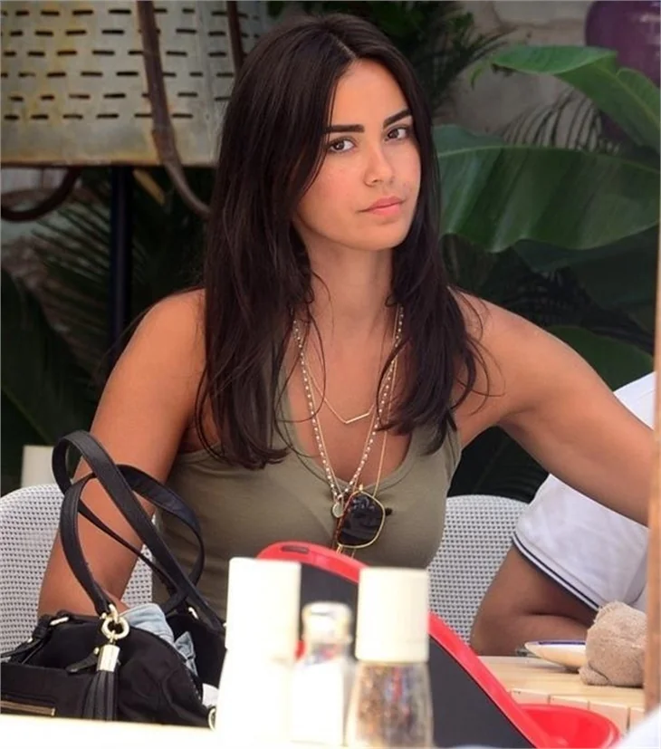 Zeynep Sever Demirel de kanal açtı