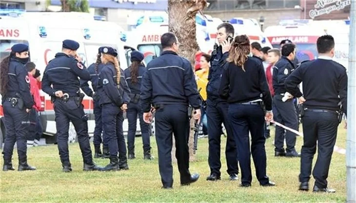İzmir'deki patlamadan yerinden dehşet veren fotoğraflar