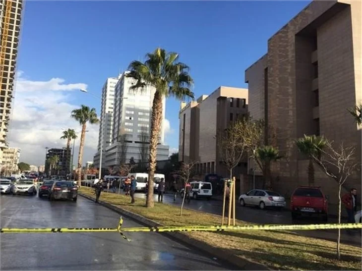 İzmir'deki patlamadan yerinden dehşet veren fotoğraflar