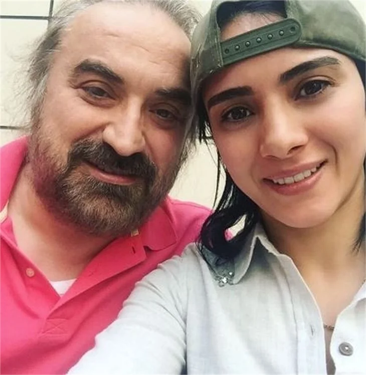 Survivor 2017'nin şampiyon ismi Sabriye Şengül sosyal medyayı sallıyor